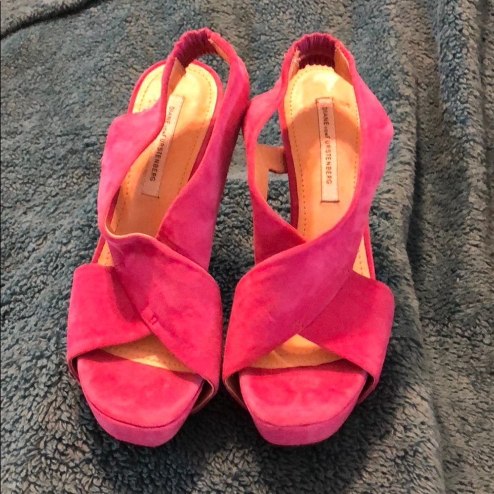 Sandals - Picture 3 of 3